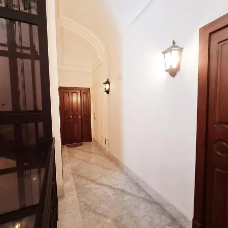 La Gioiosa Lägenhet Neapel